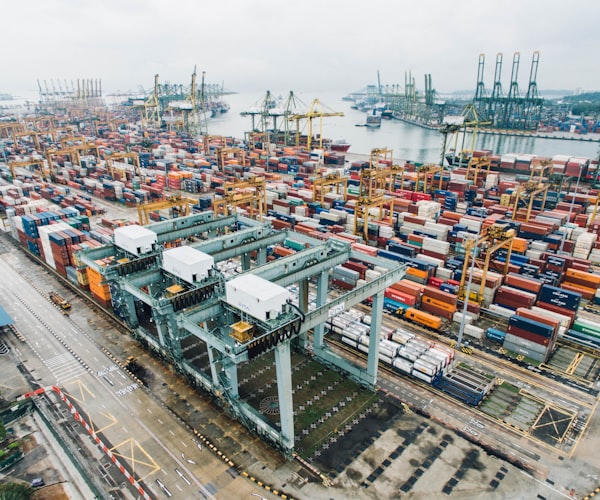 Cảng container và dịch vụ logistics chuyên nghiệp của CARIMEX